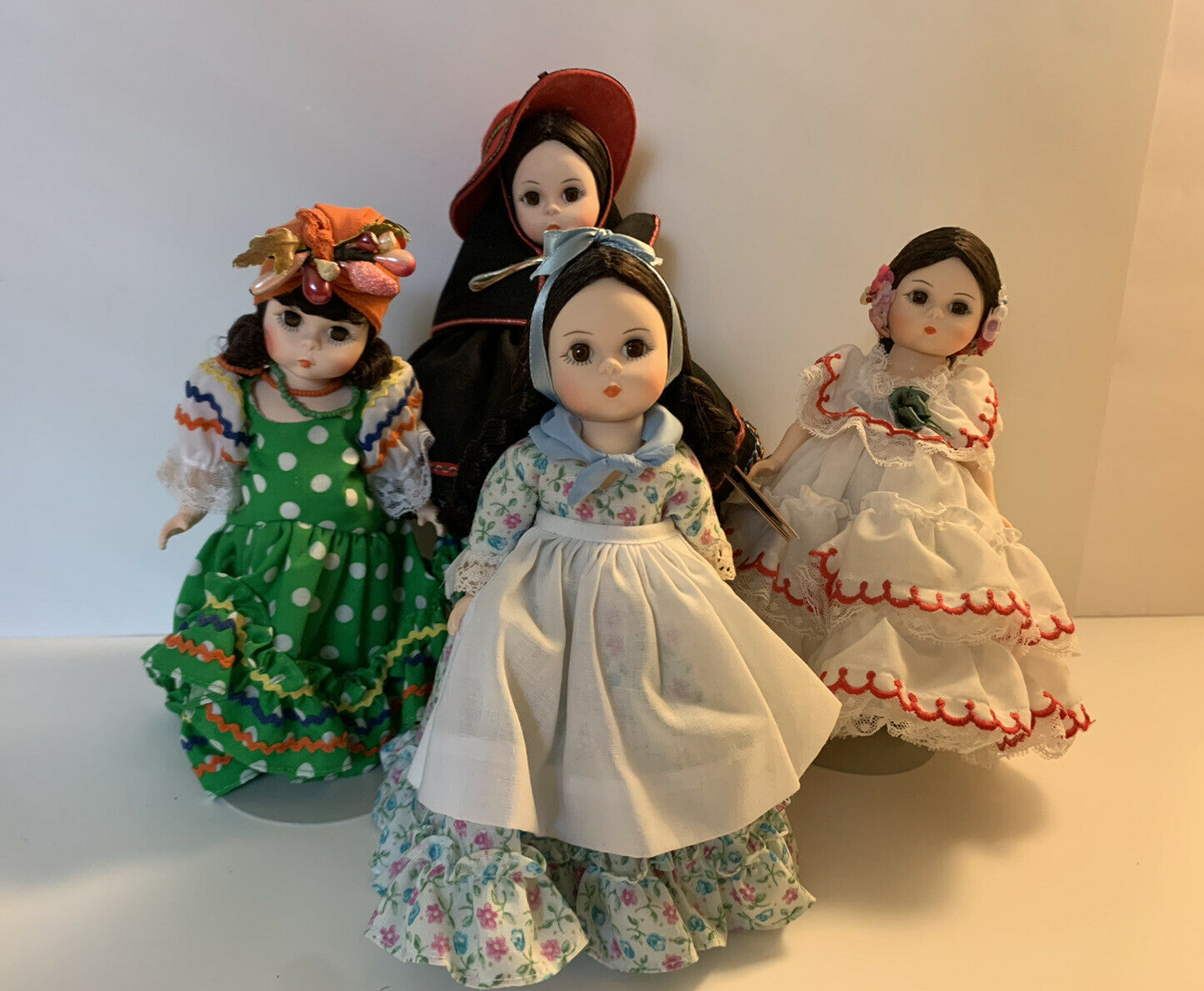 Vintage 1980s Lot Of 4 Madame Alexander International Dolls - Panama Argentina