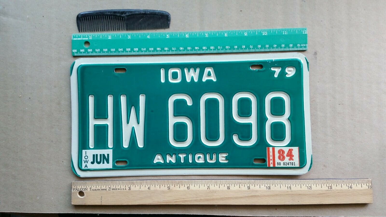 License Plate, Iowa, 1979, Antique (auto), Hw 6098, Debossed Lettering